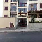 Com Banheiro Privativo- 2 Santa Cruz (Madeira)
