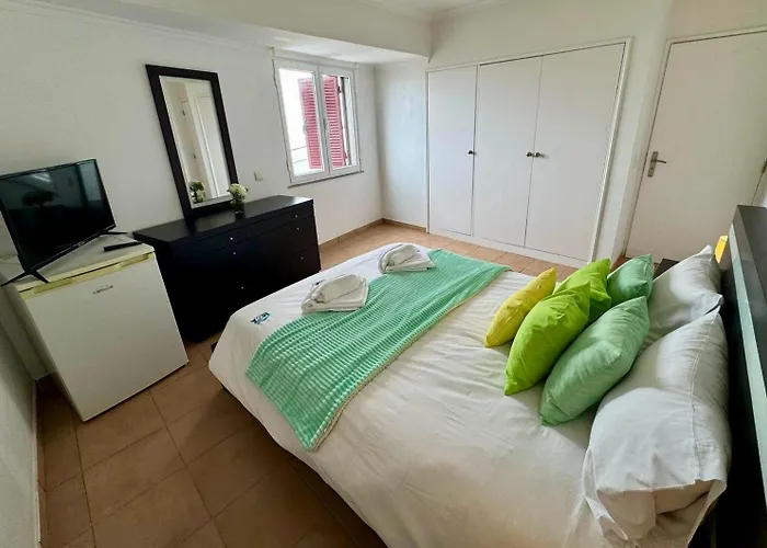 Com Banheiro Privativo- 2 * Santa Cruz (Madeira)