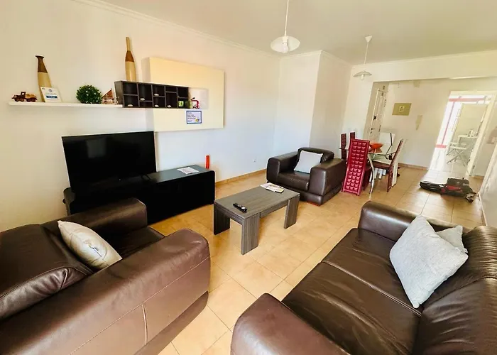 Com Banheiro Privativo- 2 *