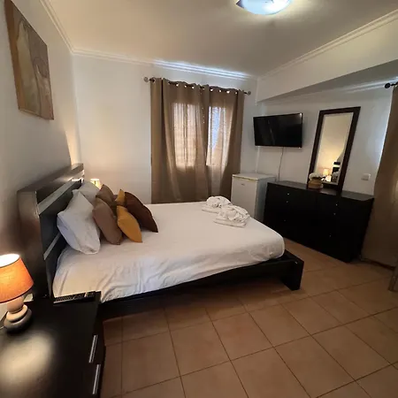 Apartment Com Banheiro Privativo- 2 *